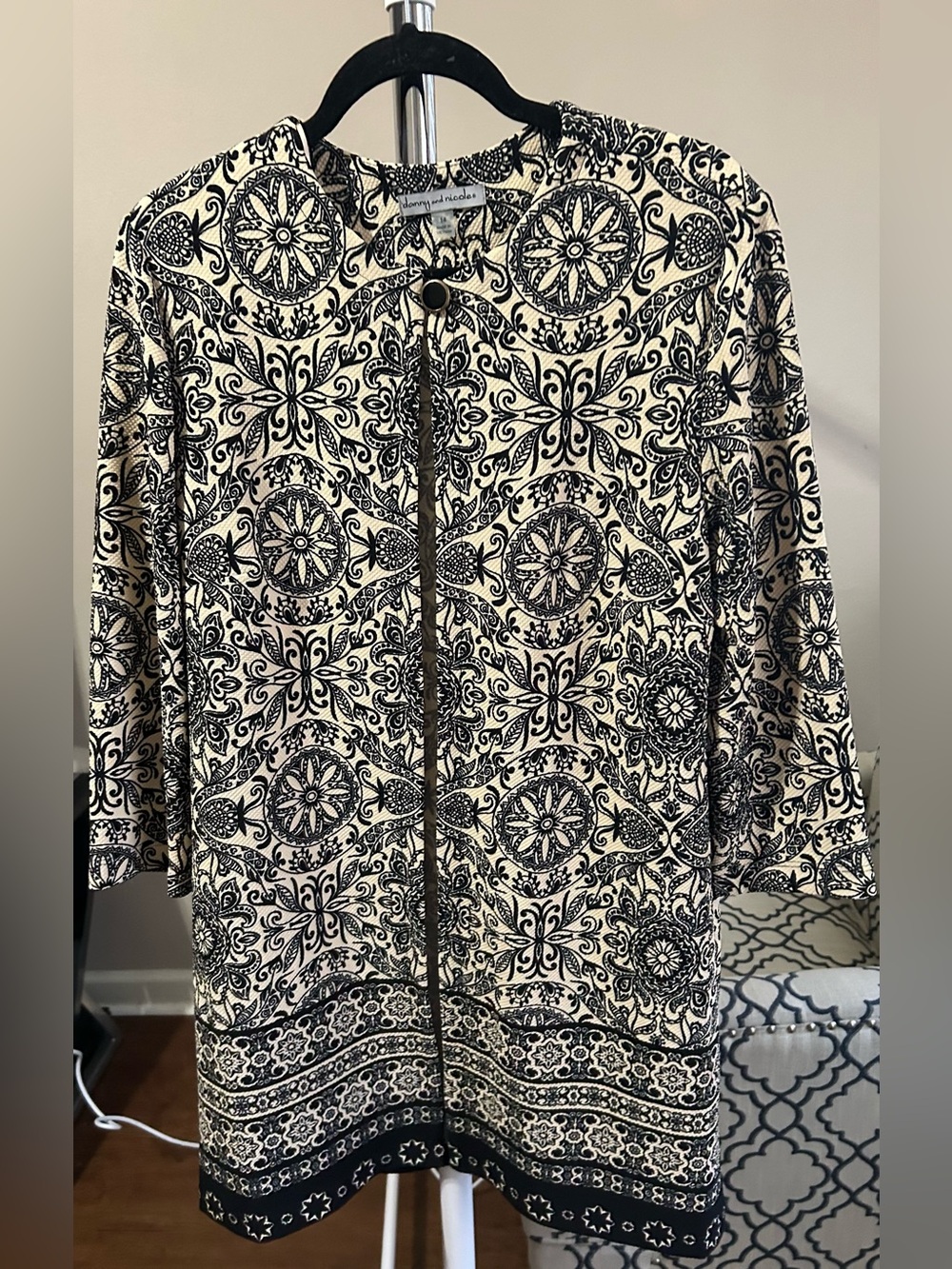 Danny & Nicole Black and Cream Printed Open-Front Cape